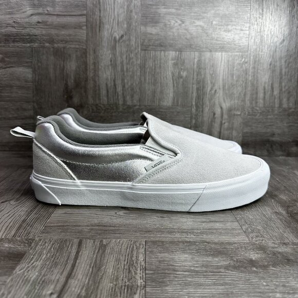 Vans Knu Slip Men's size 11 Metallic Silver Slip On Suede Shoes - Picture 1 of 8